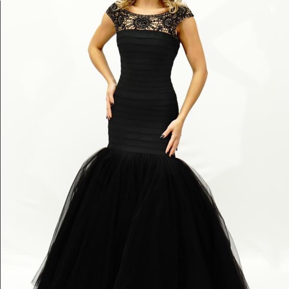 Black Brand New Sherri Hill Prom/Pageant Gown